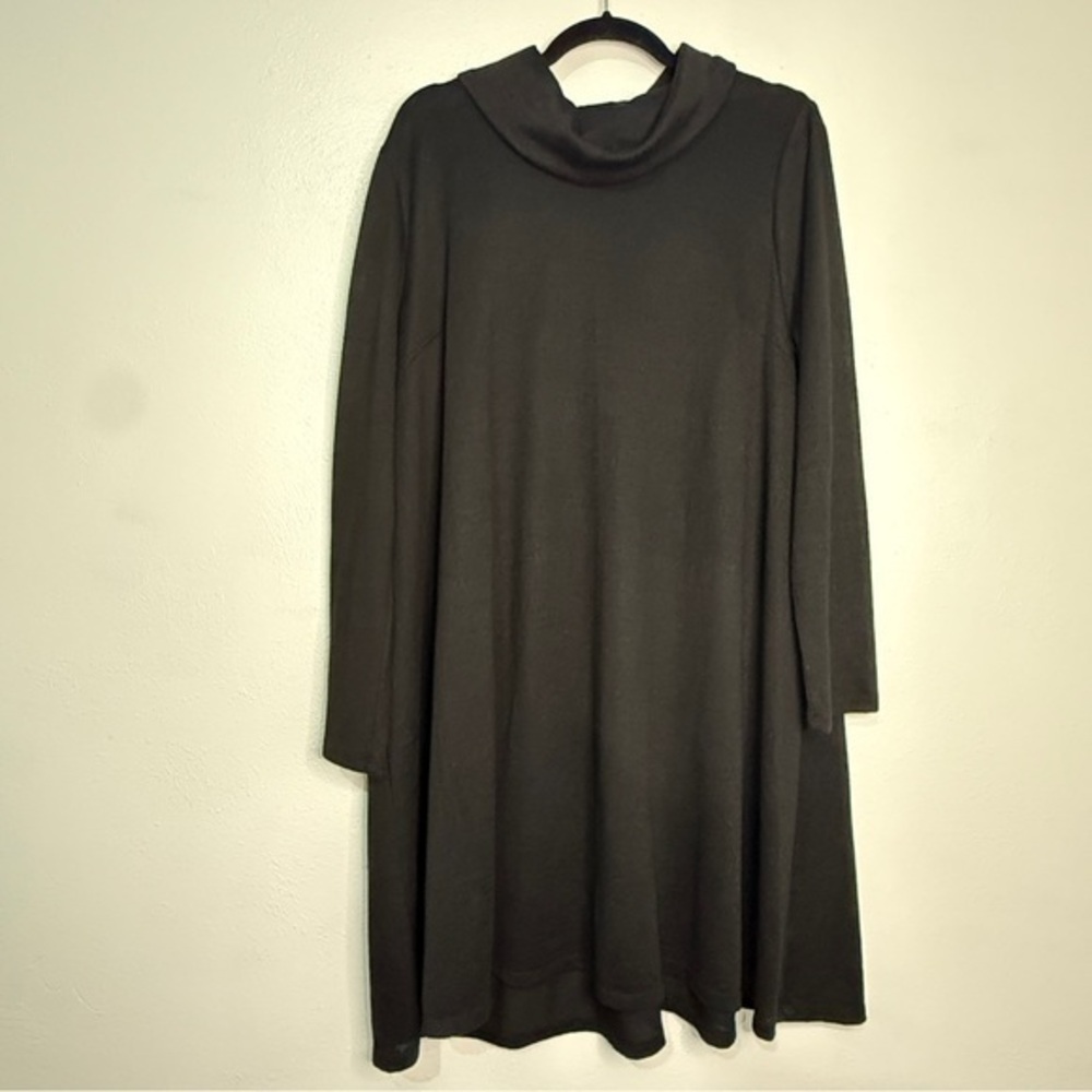 Lane Bryant Black Long-Sleeve Cowl Neck Women's Dress. Sz 14-16. Preowned.